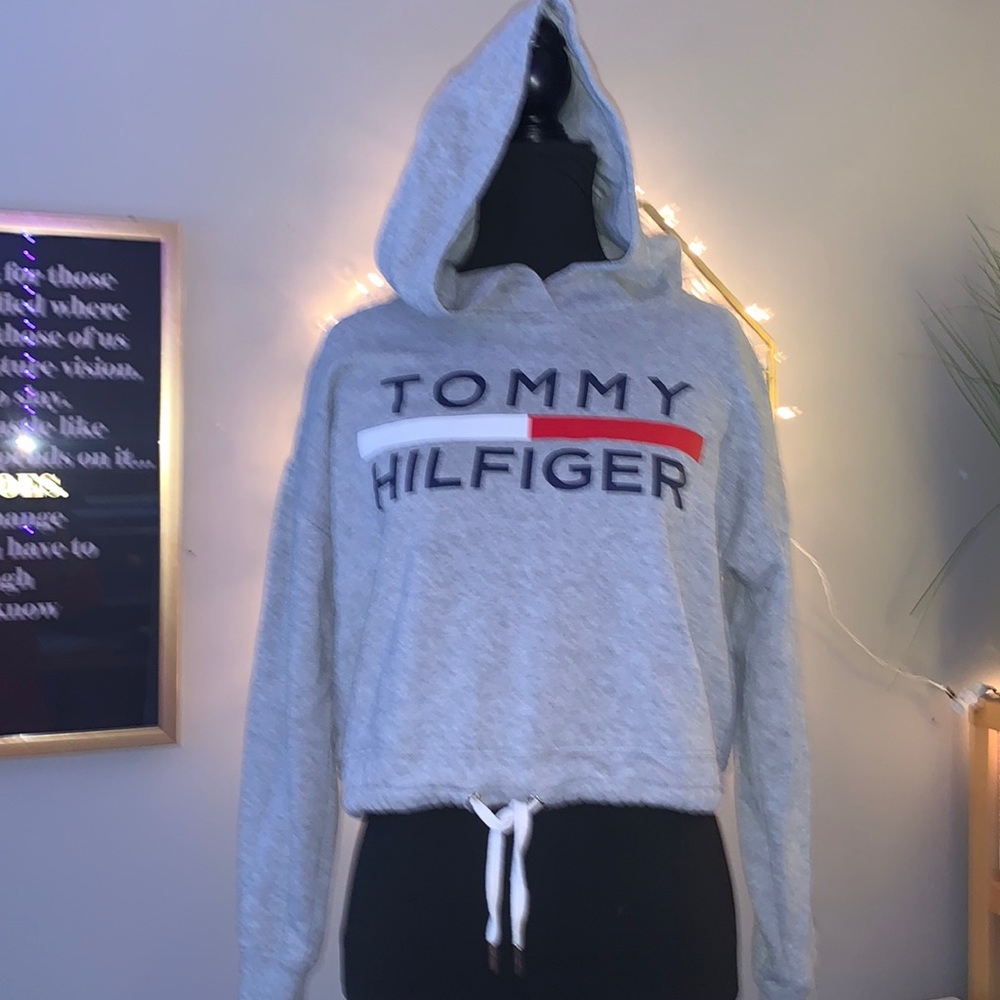 ⭐ TOMMY HILFIGER SPORT | Cropped Logo Hoodie Sz M